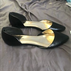 Black pointed flats